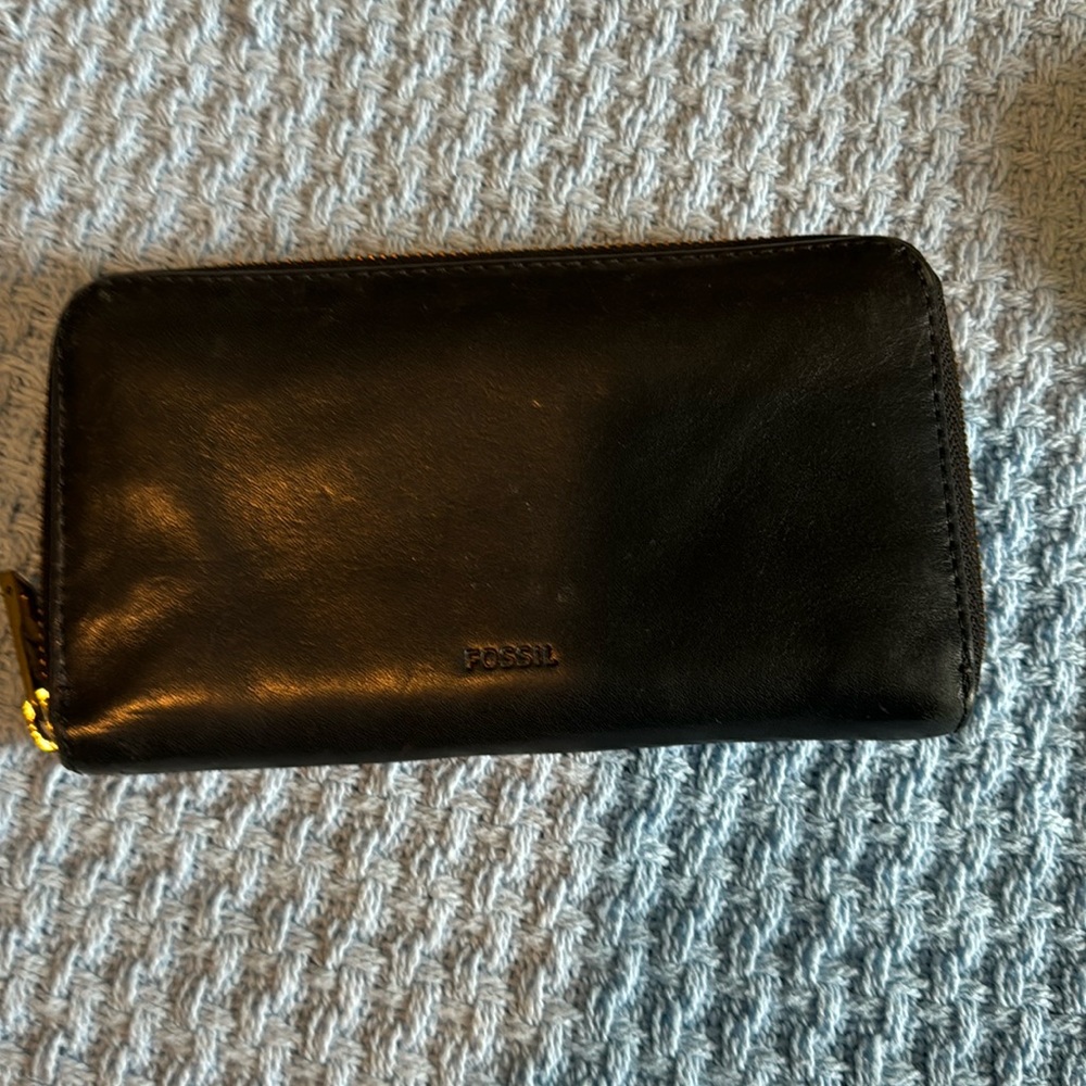 Fossil wallet